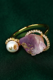 Amethyst White Baroque Pearl Finger Ring