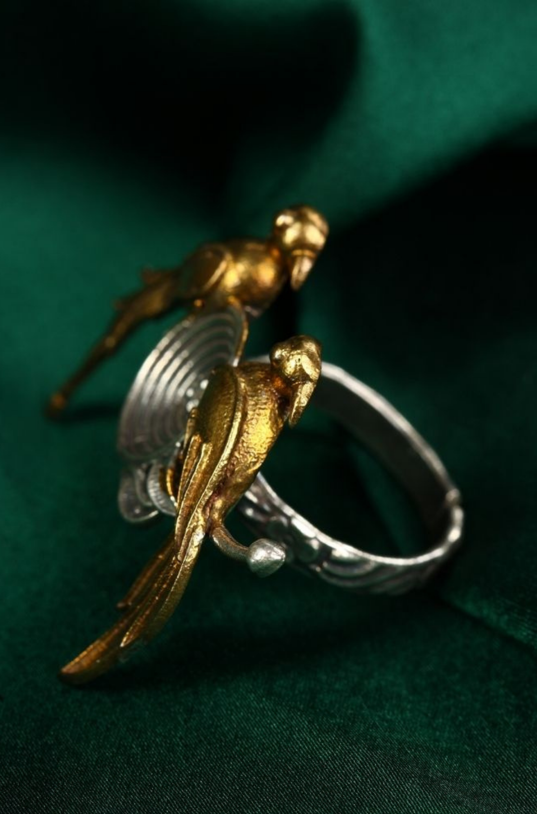 Oxidized Seed-Parrot Nest Finger Ring