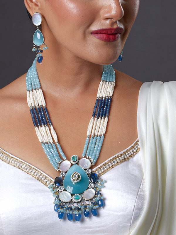 Blue Onyx Pendant With Beads Necklace