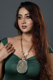 Sculptural Harmony Adornment Necklace