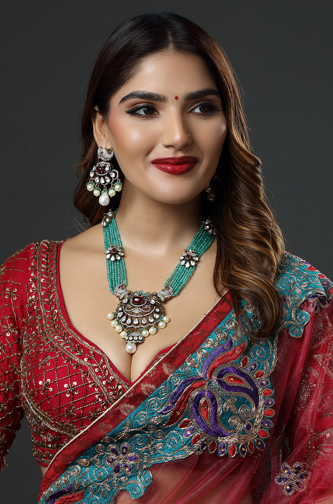 Maharani's Verdant Heart Necklace