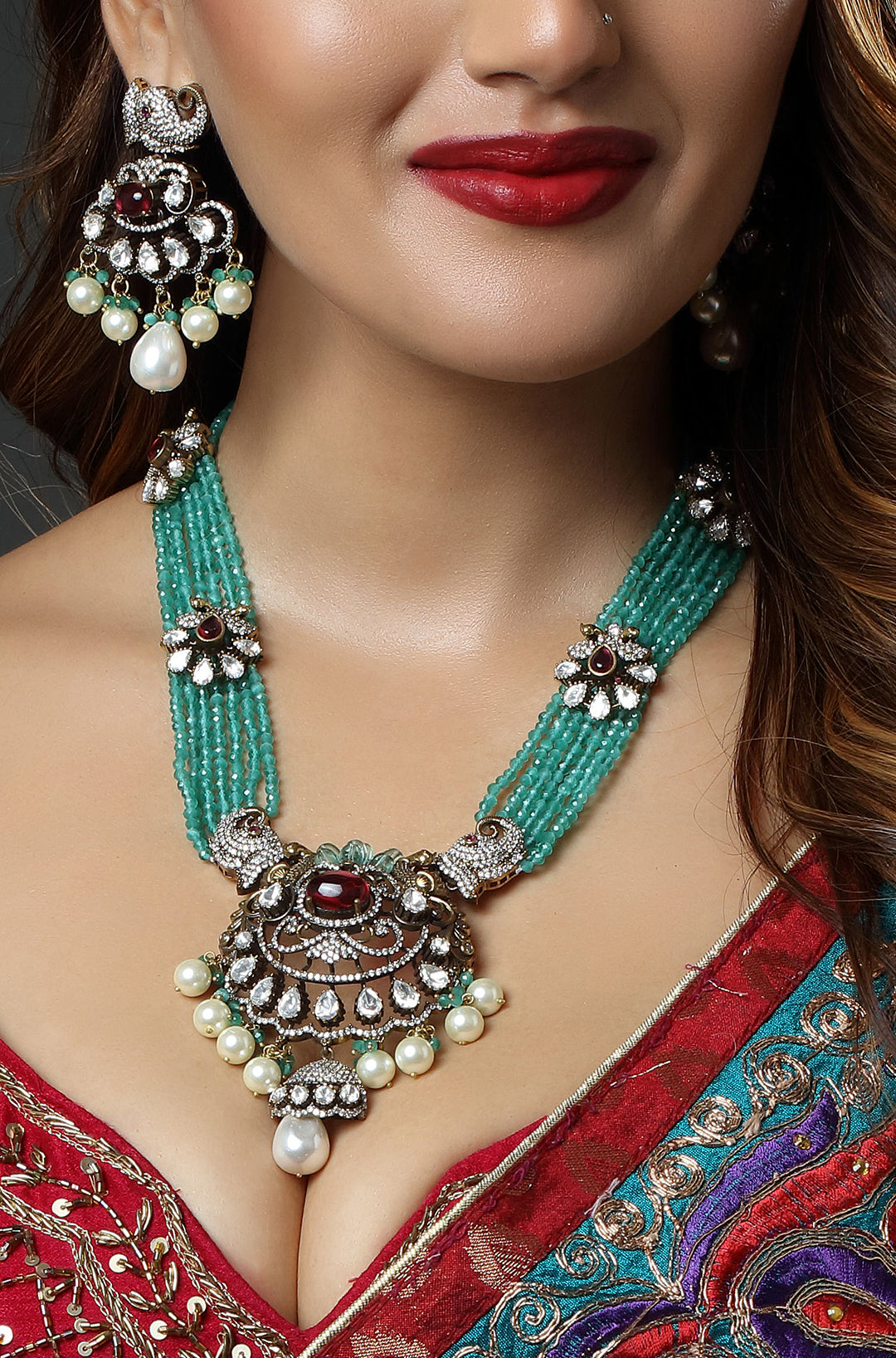 Maharani's Verdant Heart Necklace