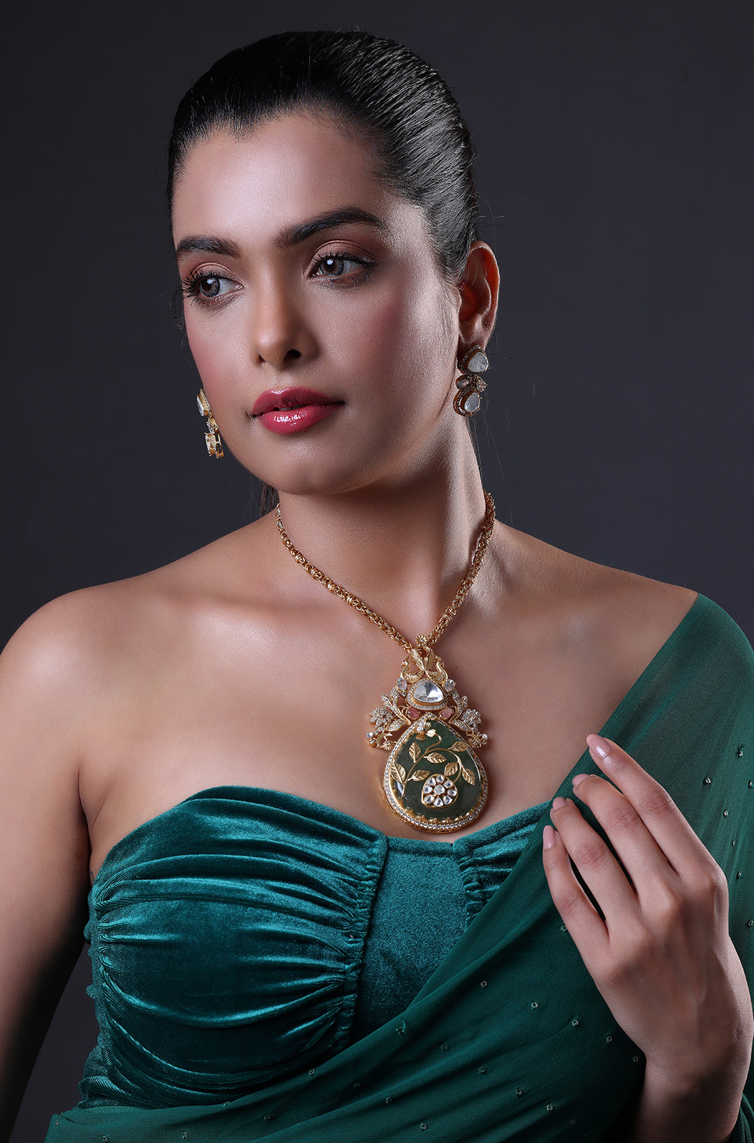 Gold Finish Kundan & Green Stone Meenakari Necklace