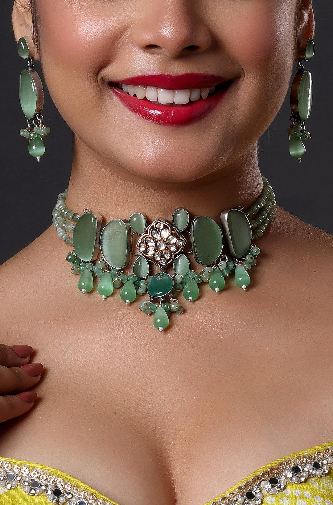 Exquisite Green Moissanite Beaded Choker Necklace