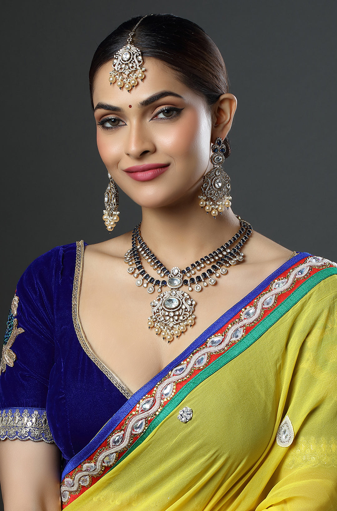 The Regal Blue and White Necklace