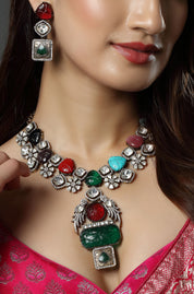 Miniature Royal Victorian Neckpiece - Red with Green