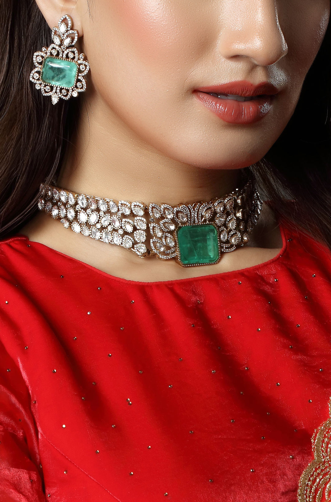 Gold Finish Emerald Stone & Moissanite Choker Necklace Set