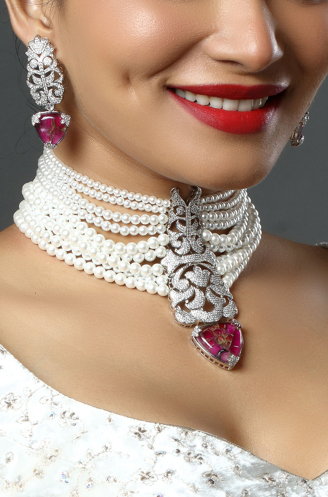 Beautiful White Pearl Statement Choker Necklace