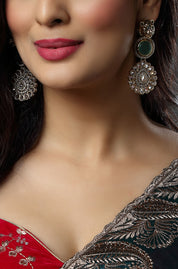 Tiger Shaped Stud with Pearl and Gold plated Earring