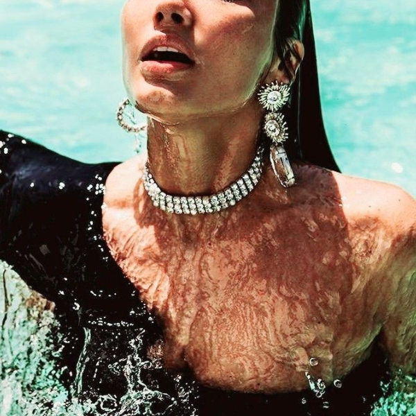 What to Do with Your Jewellery Before a Rainy Day Out