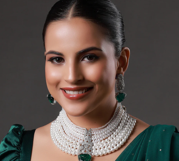 The Charm of Small Pearl Necklaces