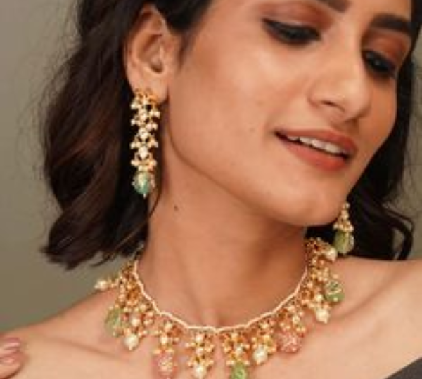 Imitation Jewellery And Its Style Elements.