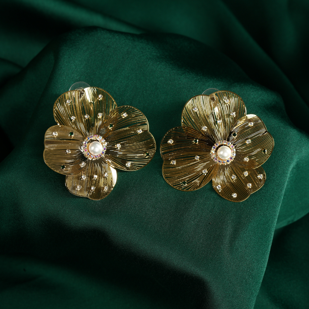 Vintage Gold Tone Big Flower Pearl Rhinestone Earrings