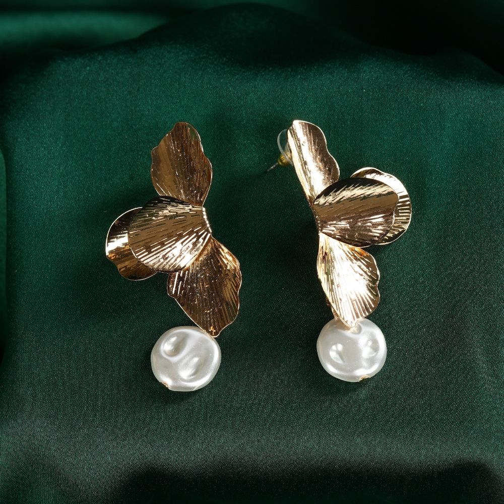 Pearl Foliole Moti Drop Earrings