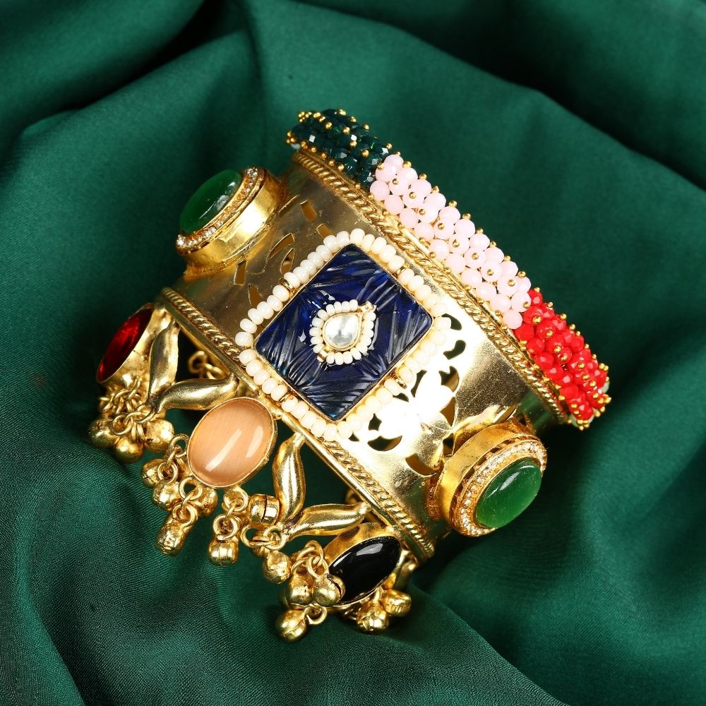 Heeramandi Emerald And Pearl Polki Bangle