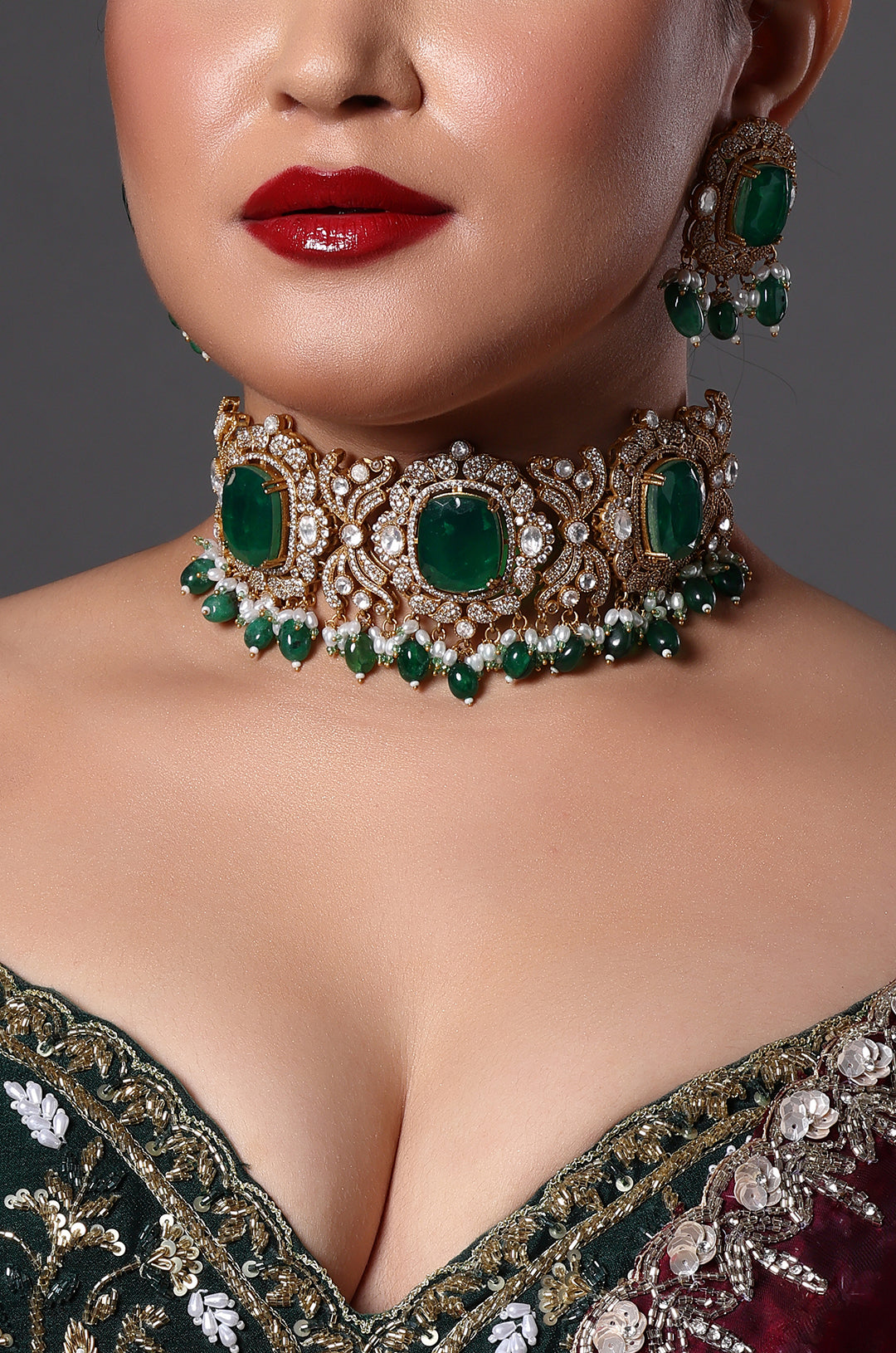 Vintage-Inspired Emerald & Diamond Necklace Set