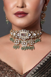 Antique Kundan Choker with Green Drops