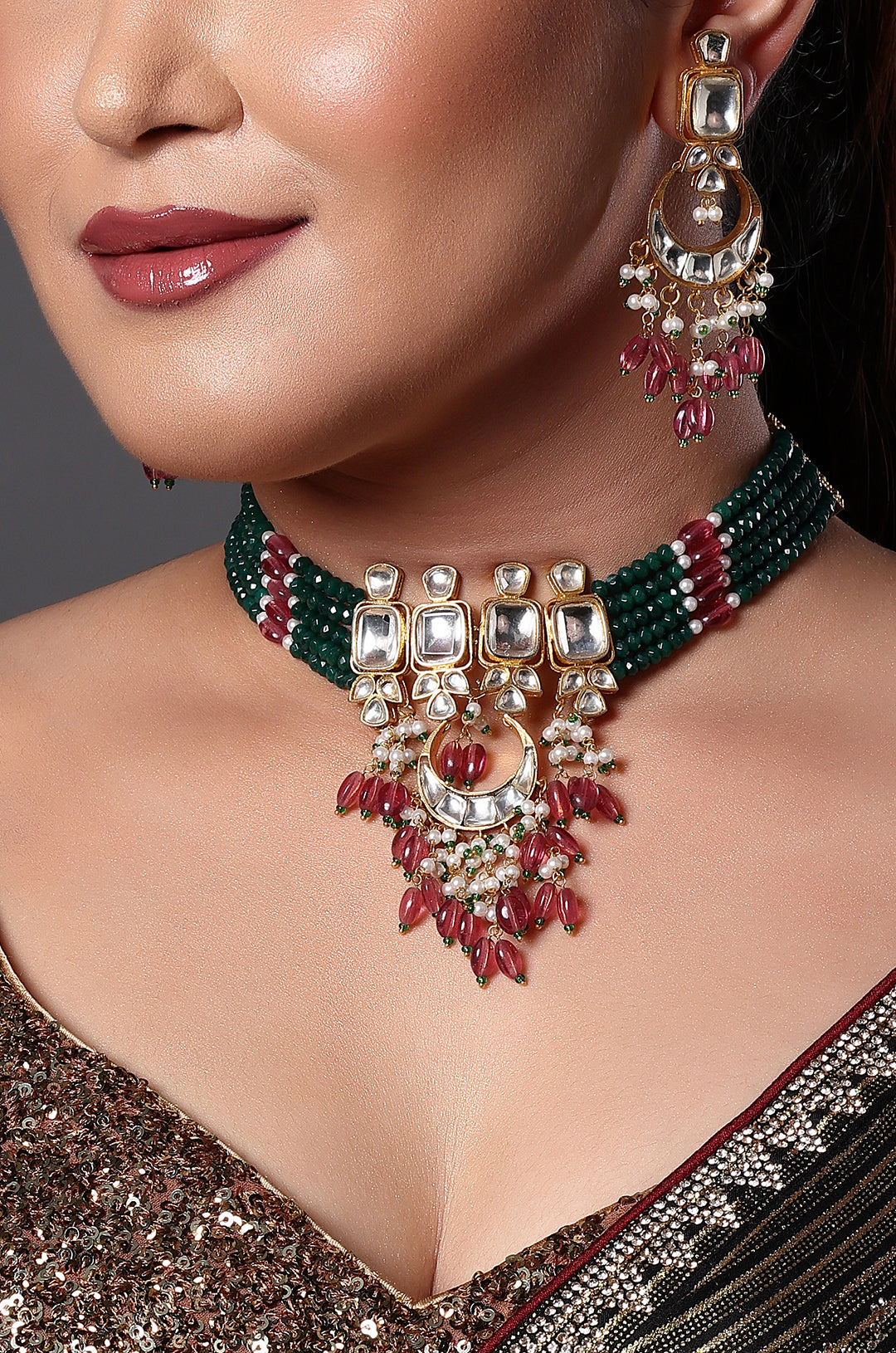 Emerald Green Beaded Choker with Ruby Accents