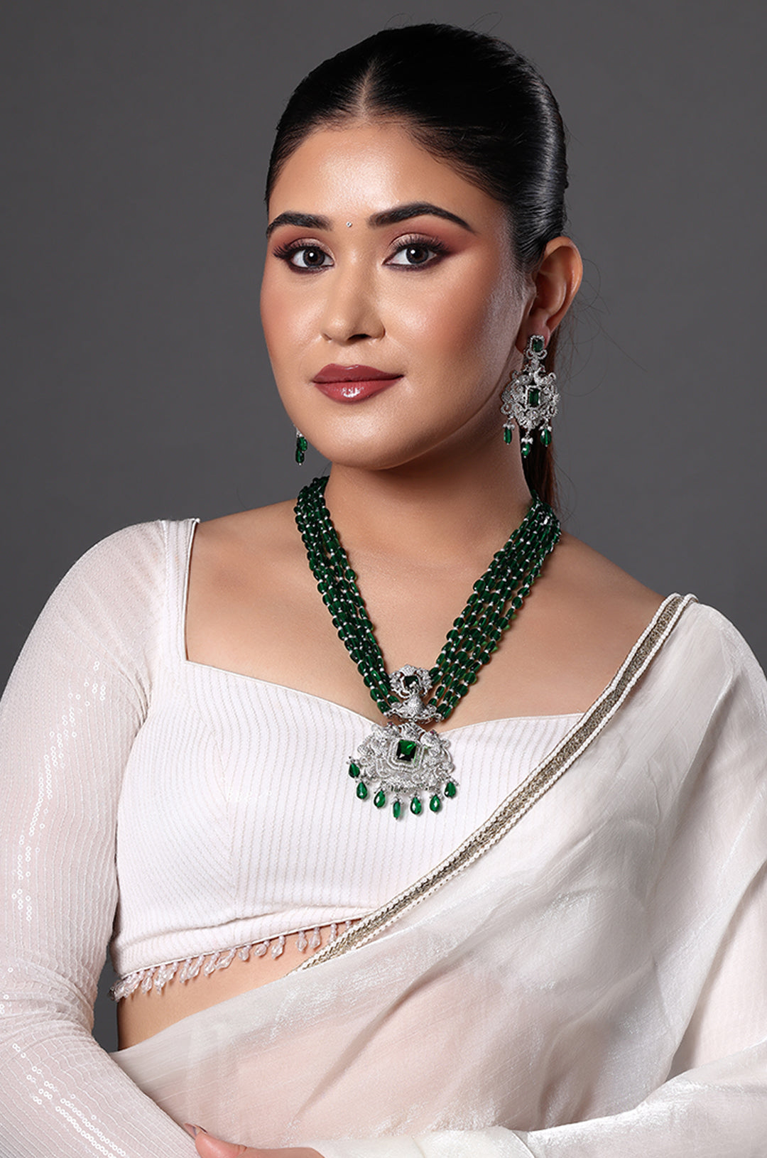 Emerald Green Beaded Necklace with Diamond Pendant