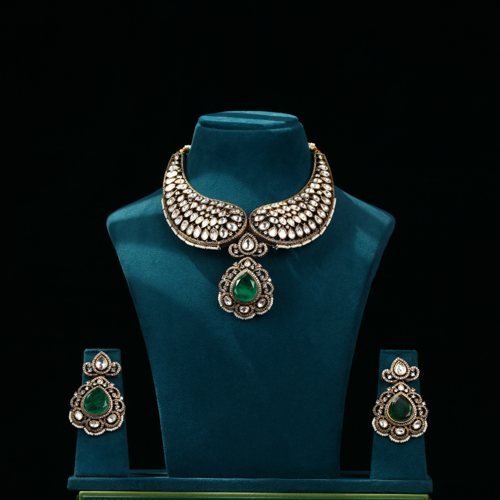 Diamond Necklace Set with Emeralds