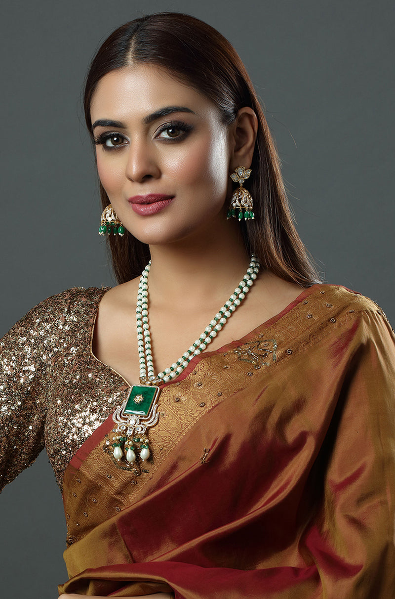 Aesthetic Pearl Necklace with Green Emerald Stone & Polki