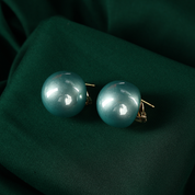 Oversized Pearl Earring