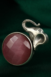 Vintage Solid Sterling Silver Elephant Stone Ring