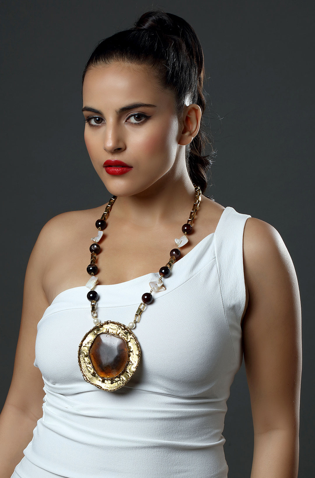 The Sunburst Shell Necklace