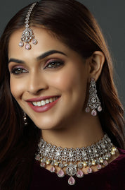 Maharani's Soft Glow Necklace