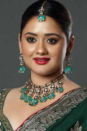 Emerald Drop Kundan Choker Set
