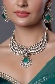 Kundan and Diamond Necklace Set with Emeralds