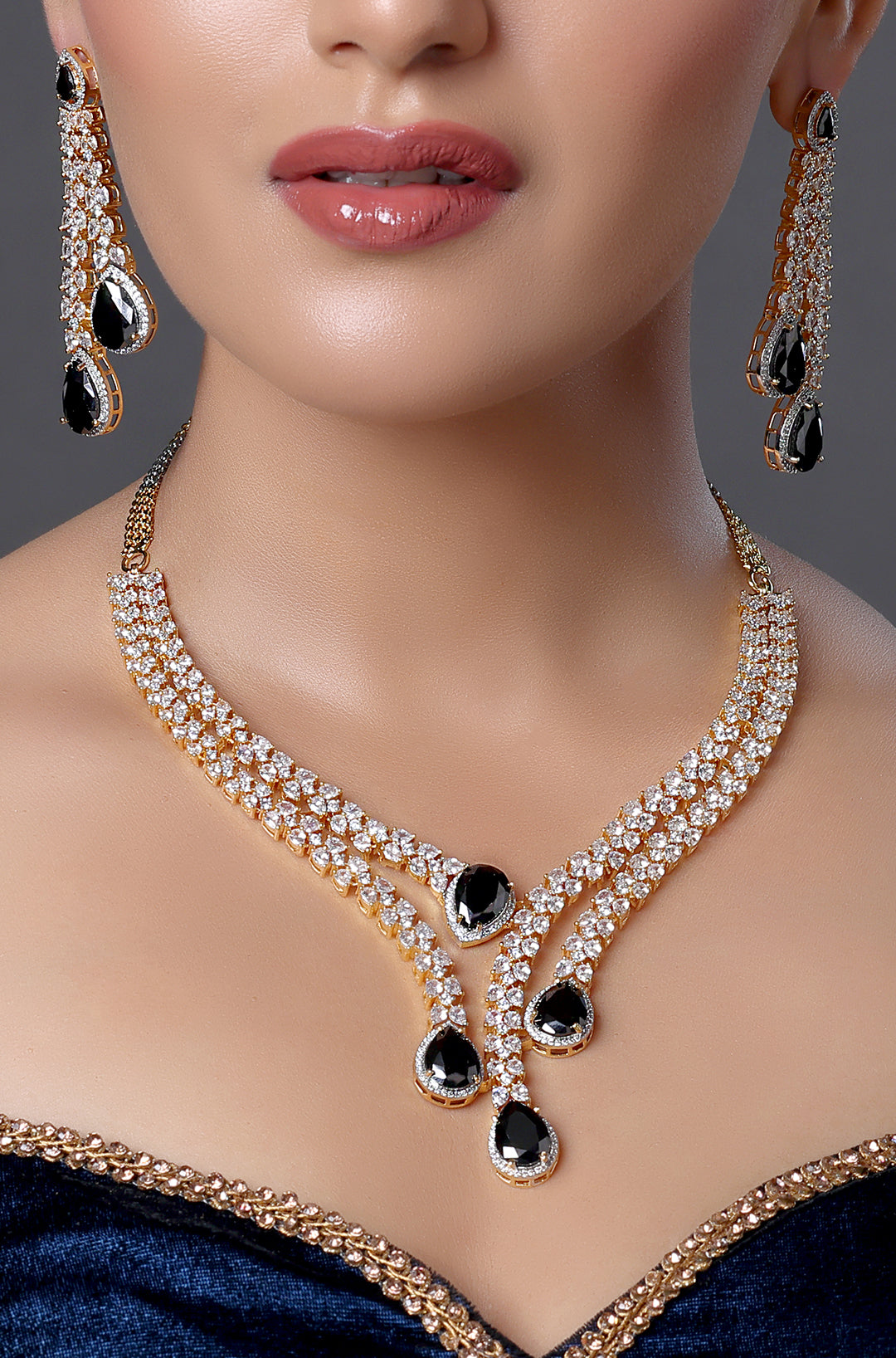 Cocktail Style Diamond Necklace Set
