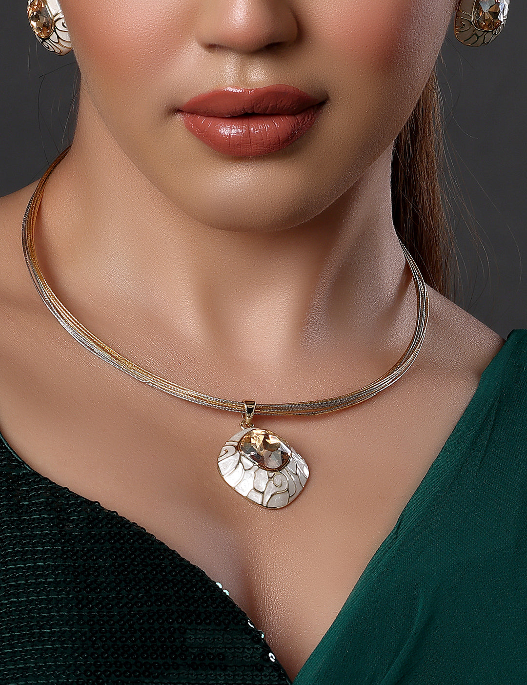 SHELLYJEWELLERS_2025_01_182996_b226968b-904a-4de7-85b8-152f2e177418.jpg