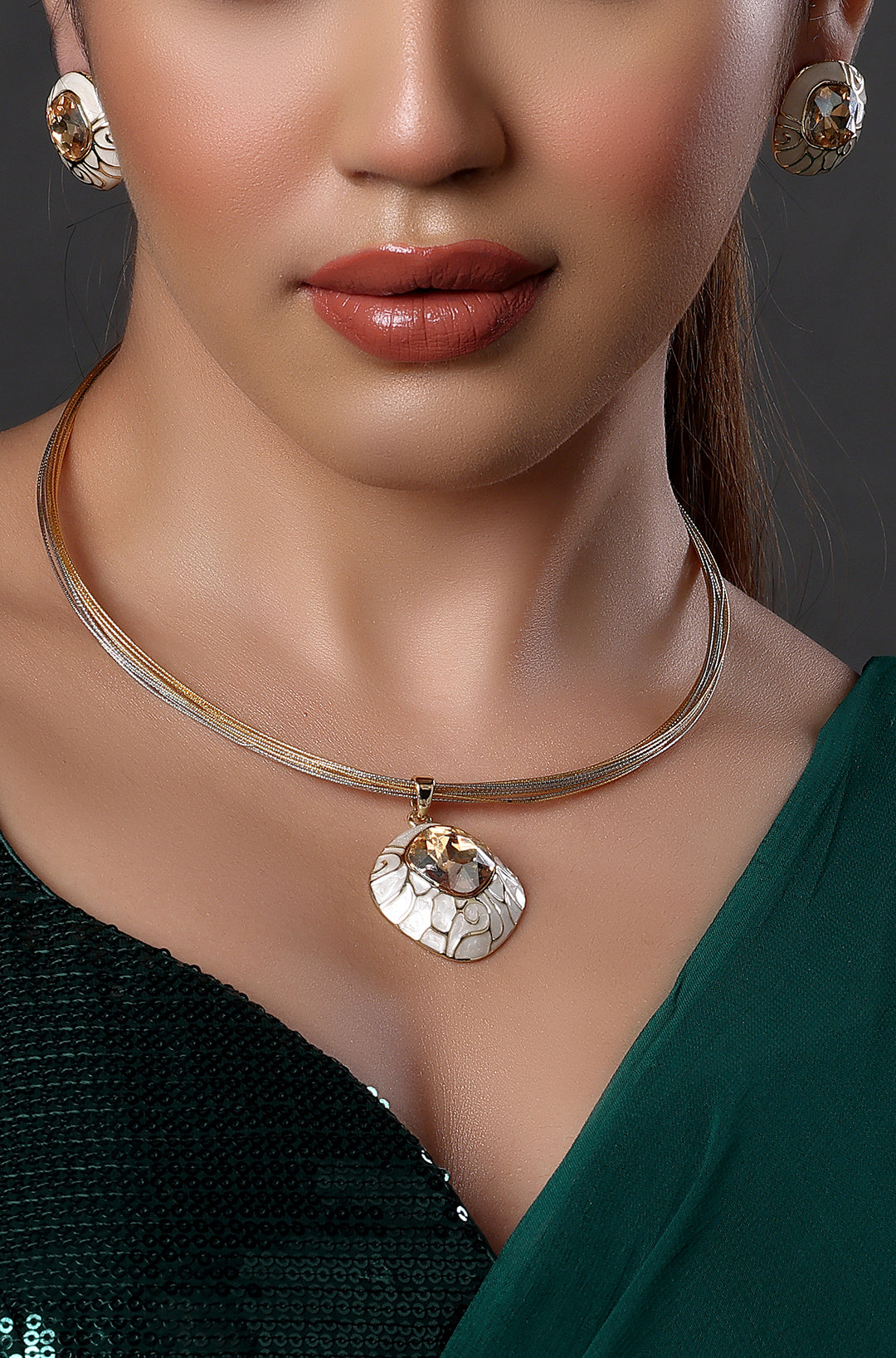Unique Gold Plated Pendant With Braided Gold Necklace