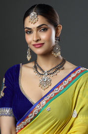 The Regal Blue and White Necklace