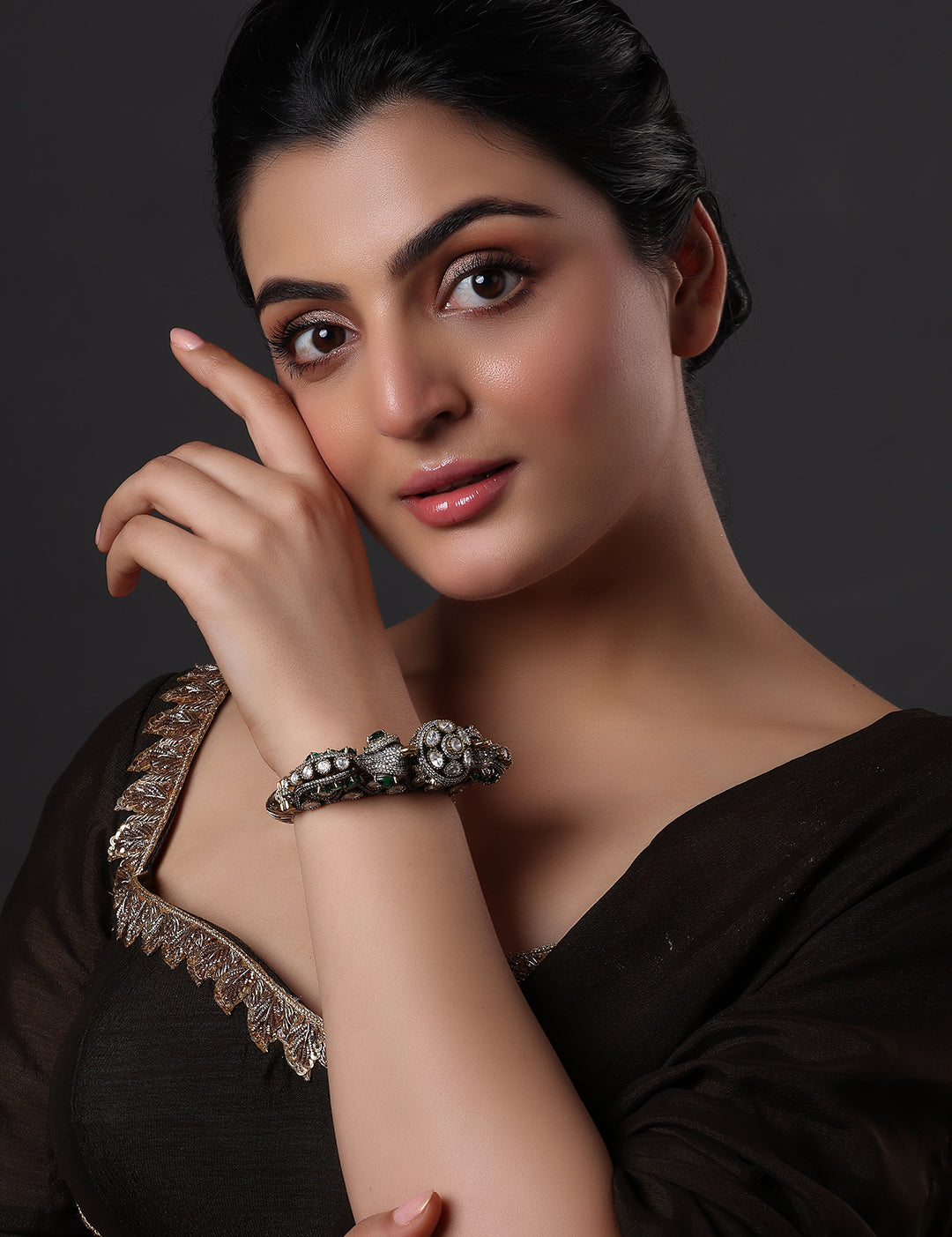 SHELLYJEWELLERYSHOOT_2025_02_2216951_d5a33583-dd87-4fc8-bb10-3a542b0c6f8f.jpg