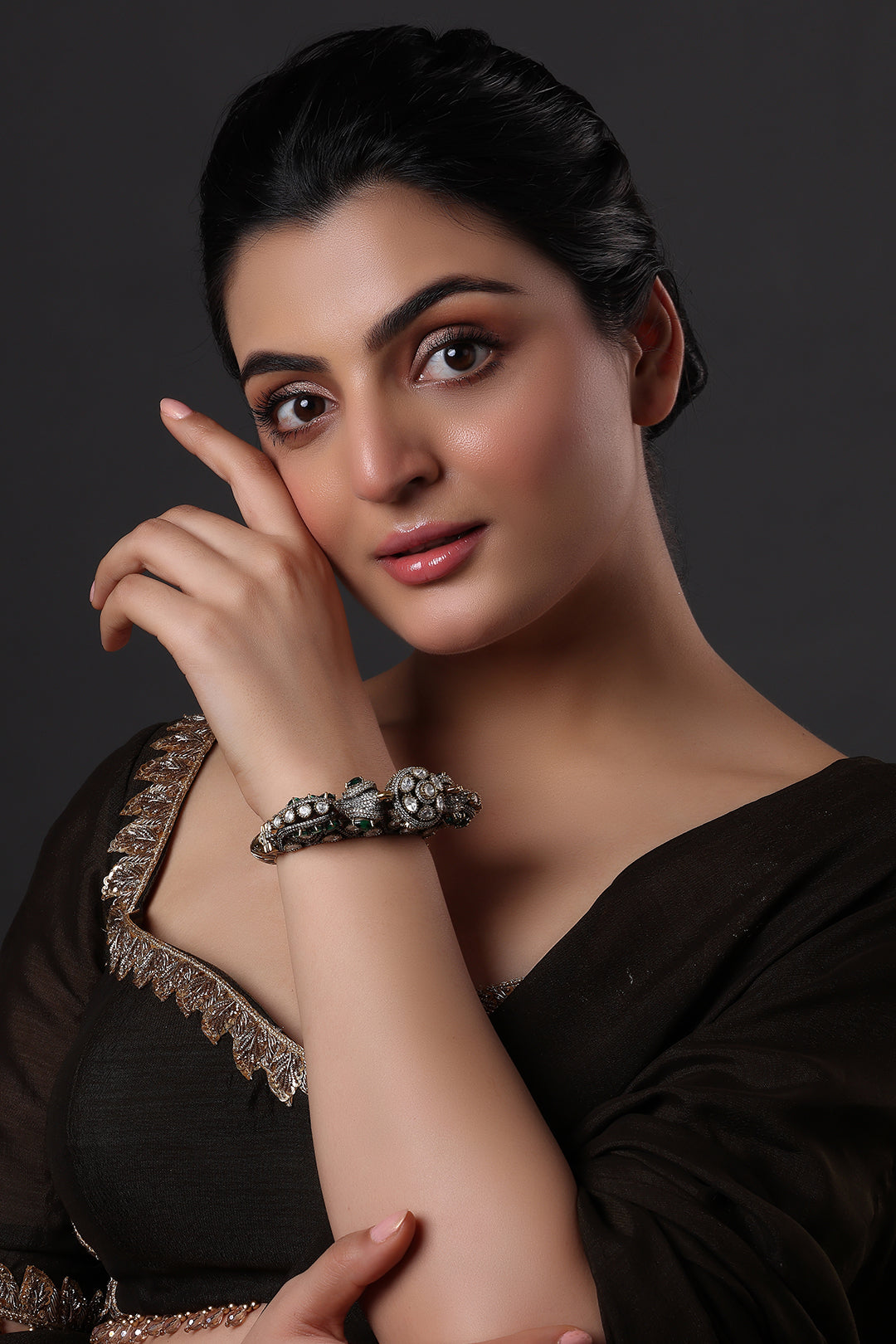 SHELLYJEWELLERYSHOOT_2025_02_2216951_d5a33583-dd87-4fc8-bb10-3a542b0c6f8f.jpg