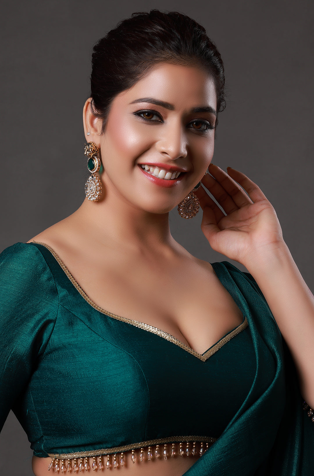 Tiger Embellished Emerald Earrings