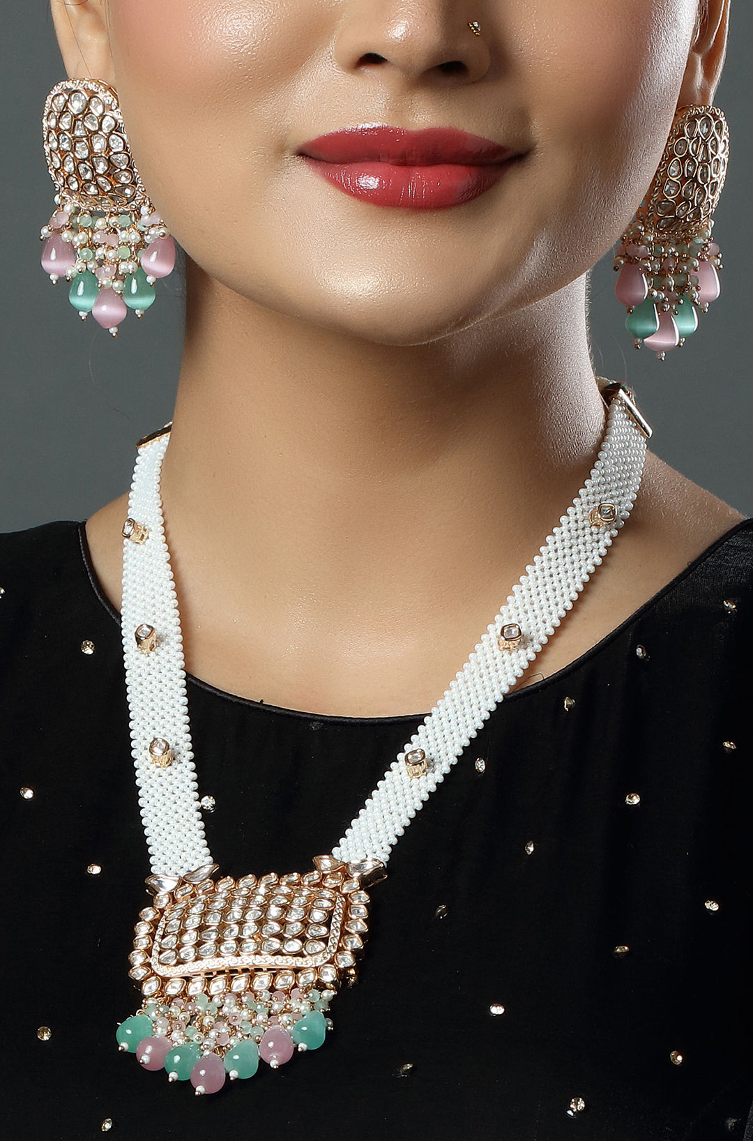 Ivory Pearl Kundan Pendant Set
