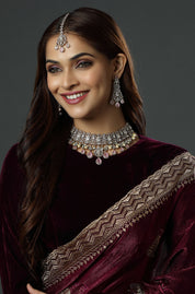 Maharani's Soft Glow Necklace