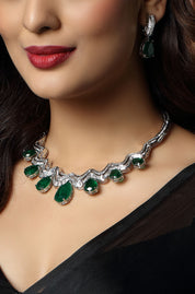 The Waves of Verdance Ensemble Necklace