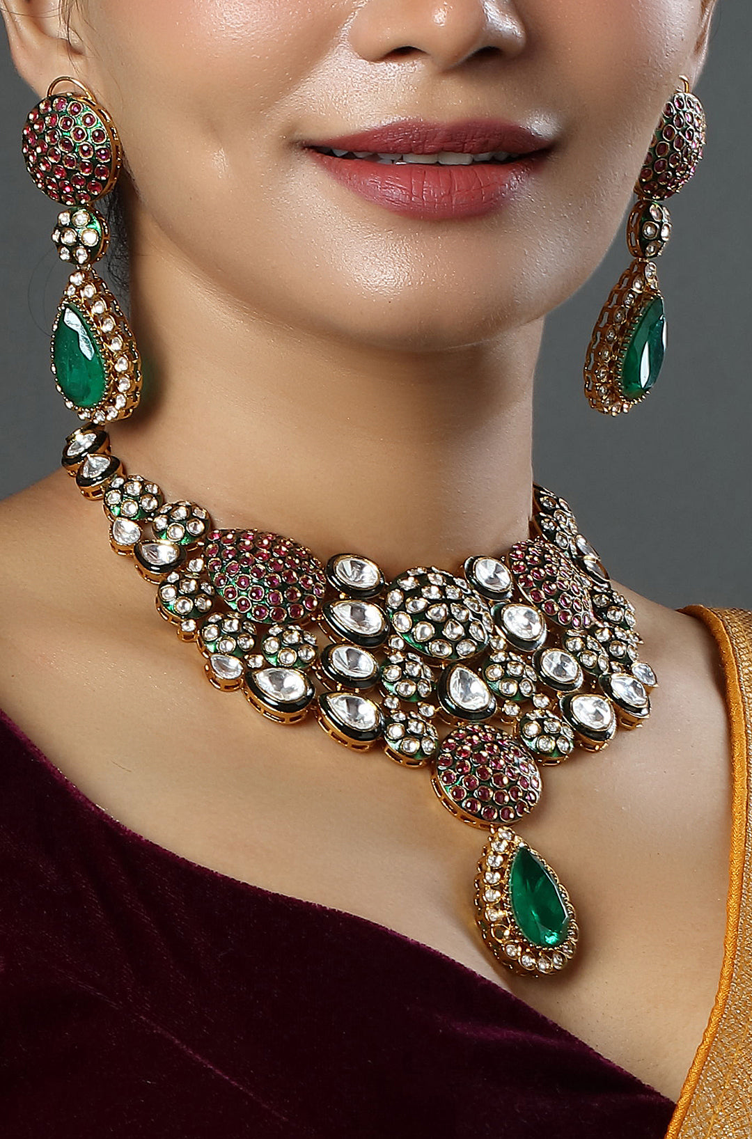 Traditional Emerald AdornmentNecklace