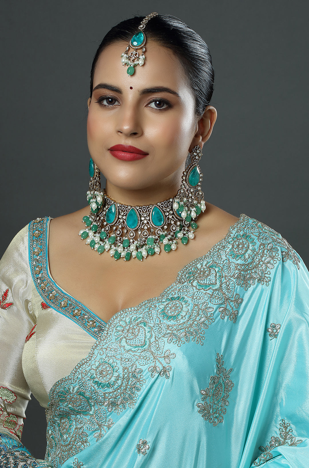 Noorani Nigaarish Necklace