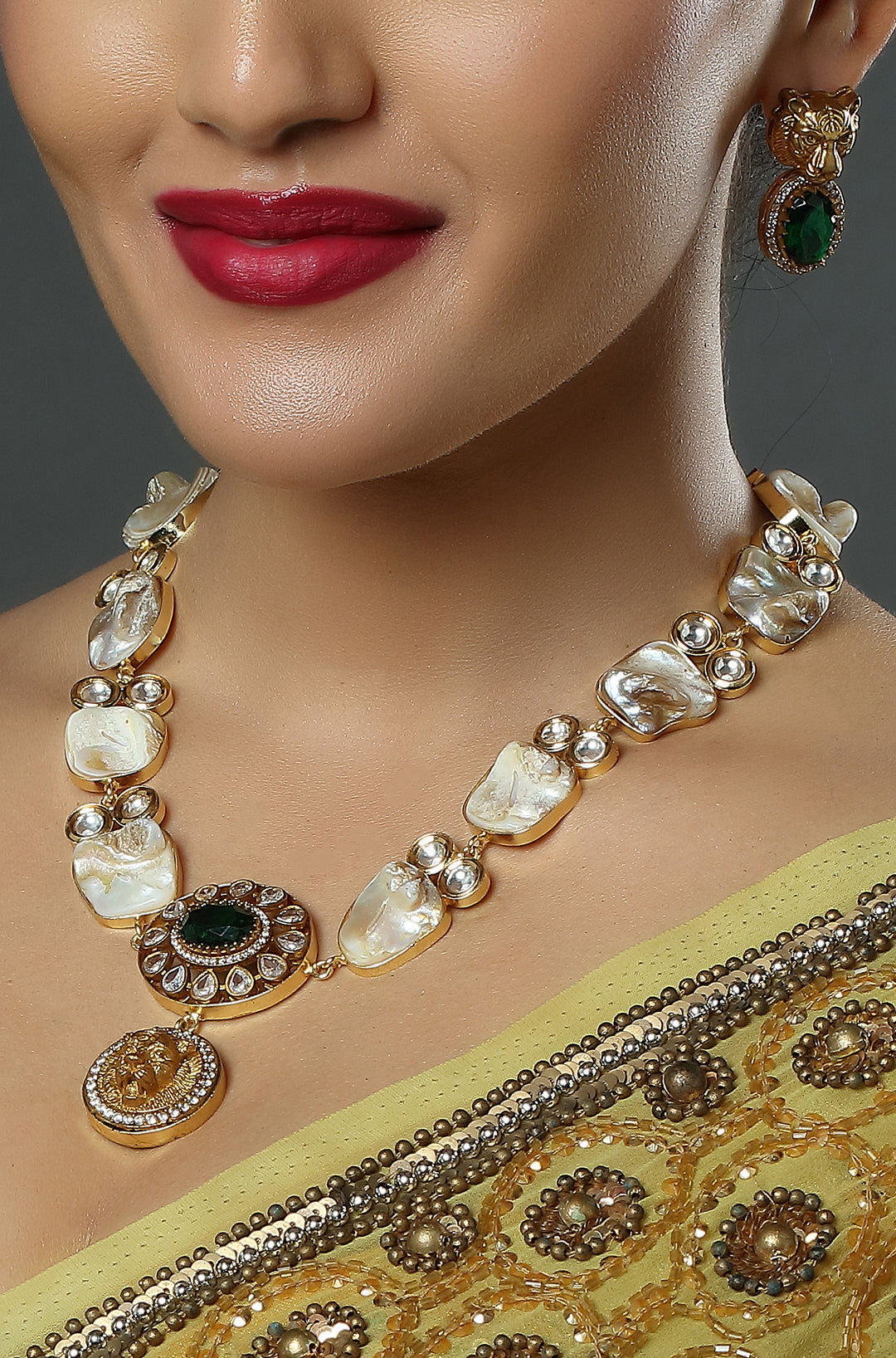 Tiger Emblem Necklace Set for Cocktail Party