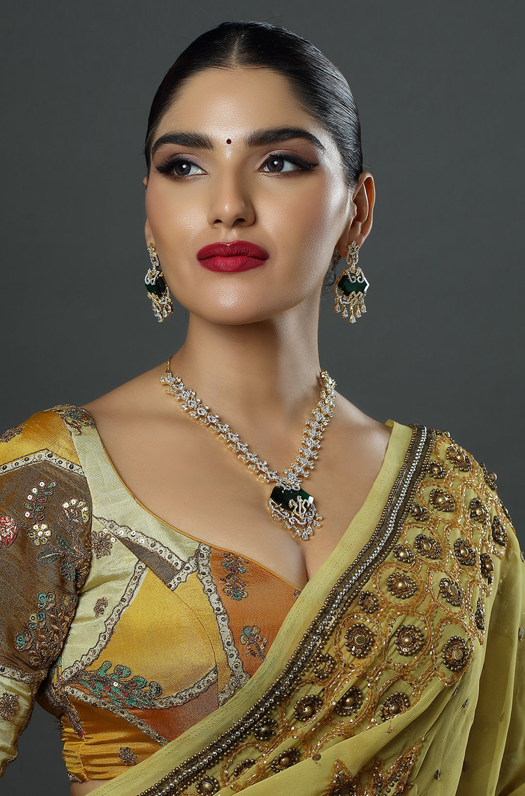 Diamond Black Stone Short Necklace