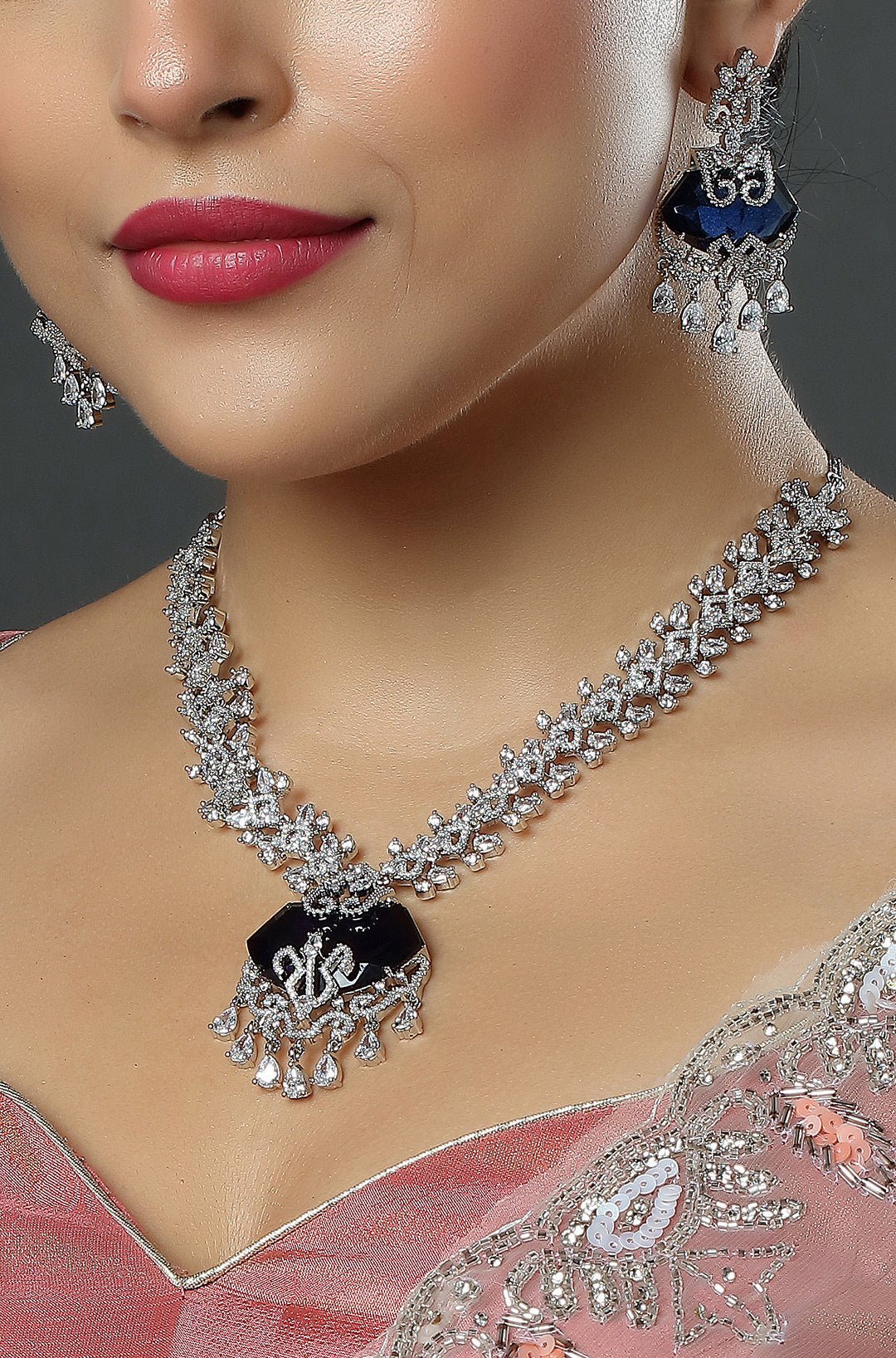 Diamond Emerald Green Short Necklace