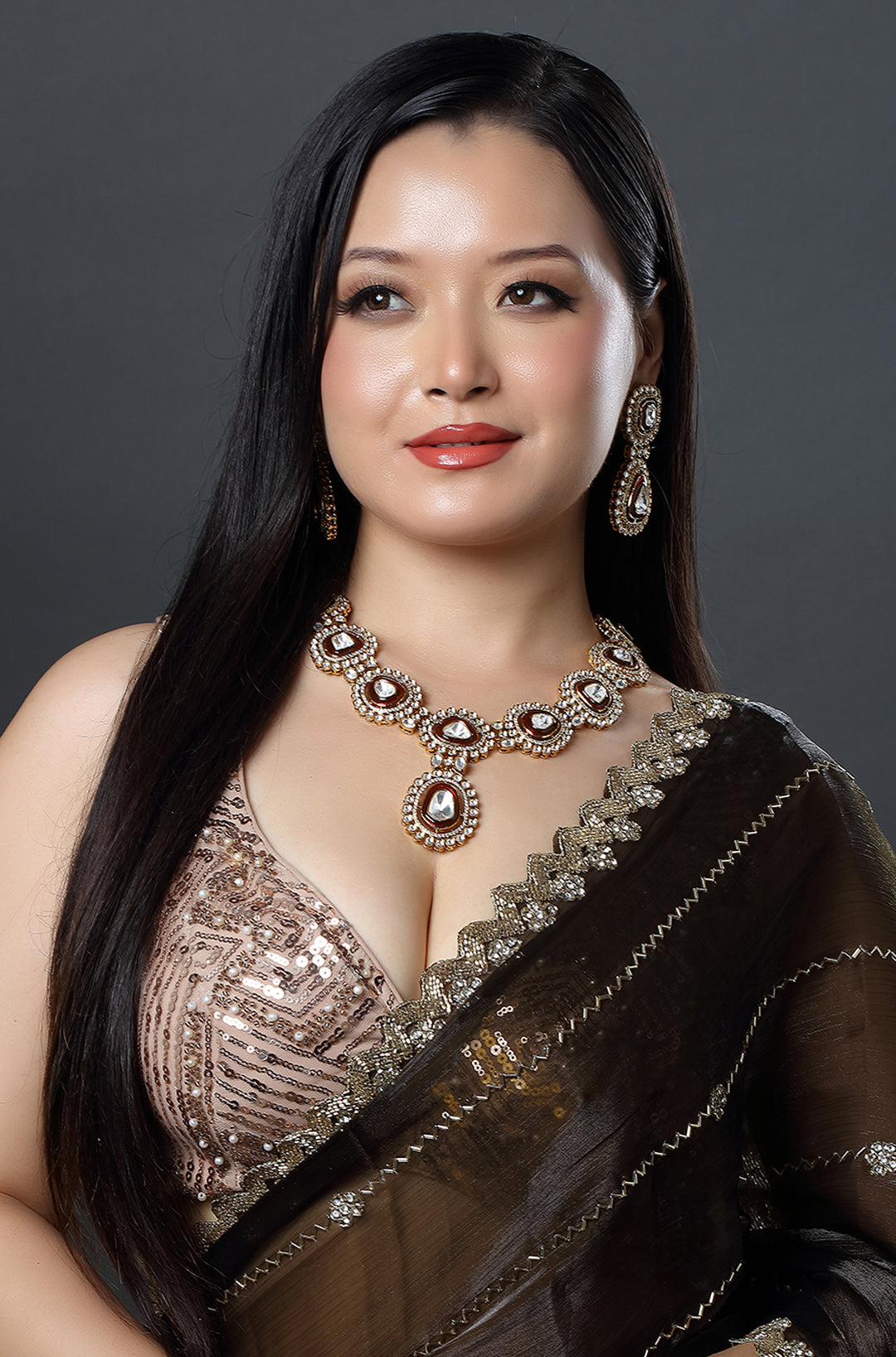 The Antique Sparkle Necklace
