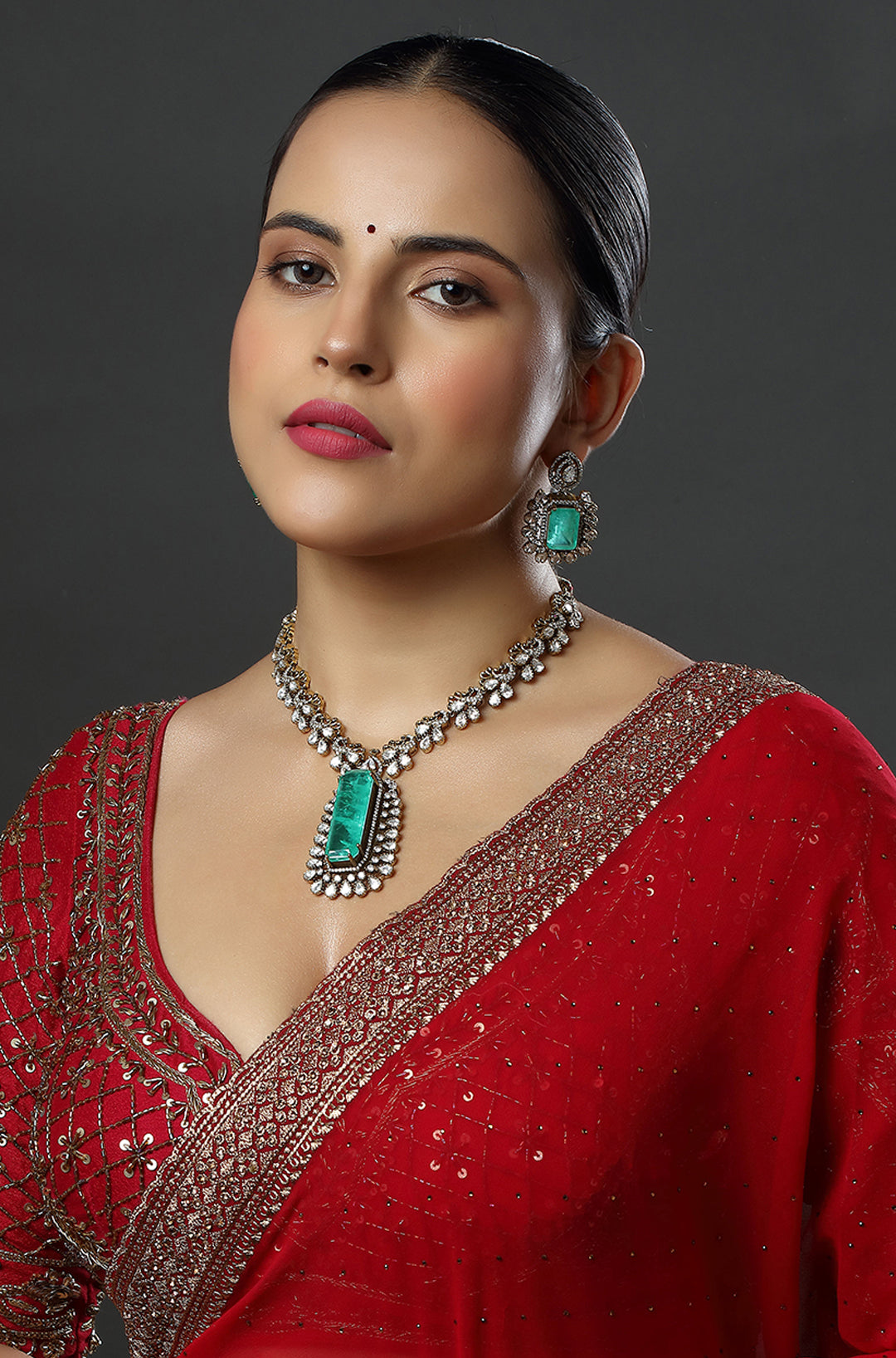 Emerald Radiance Necklace