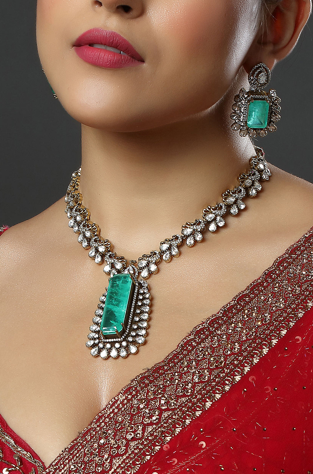 Emerald Radiance Necklace