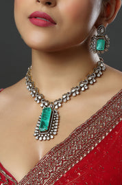 Emerald Radiance Necklace